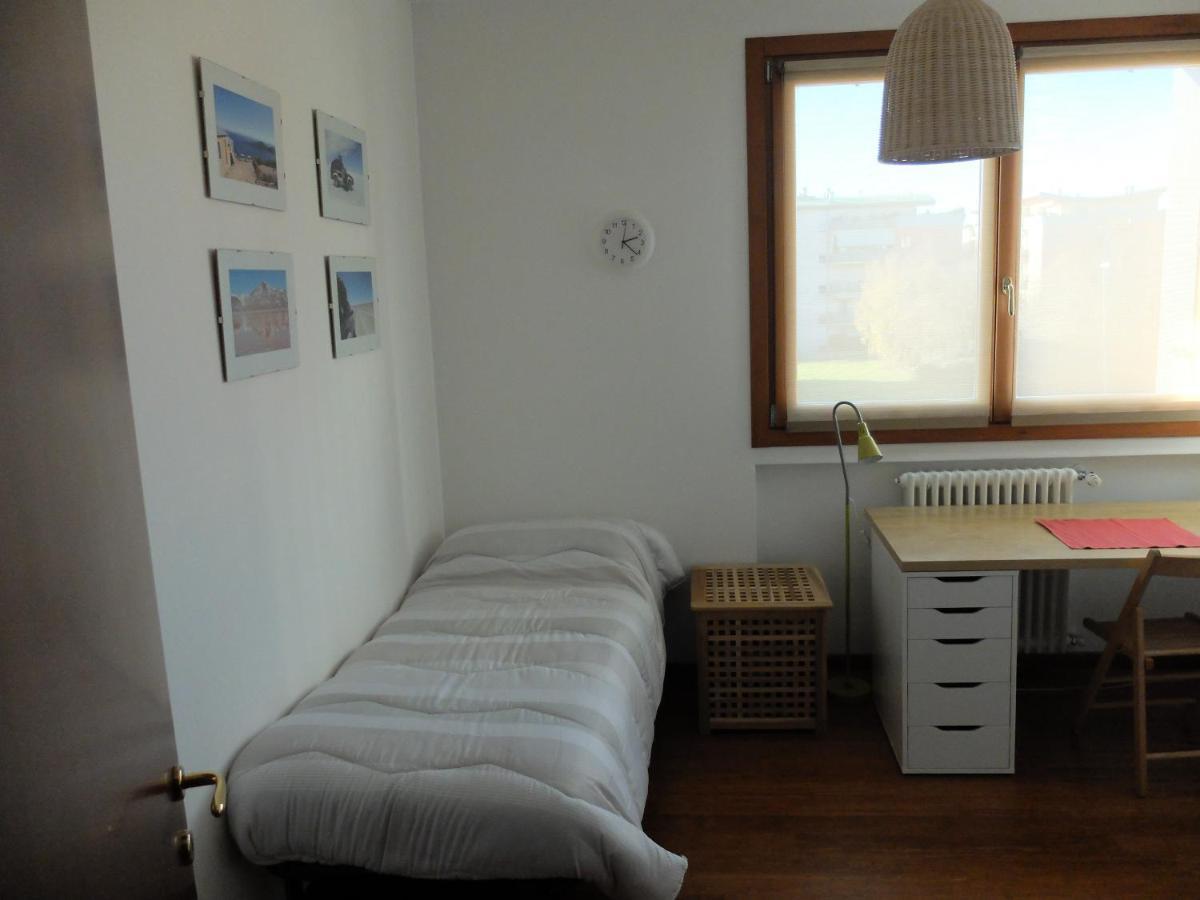 Apartmán Moderno Trilocale Laura Dalmine Exteriér fotografie